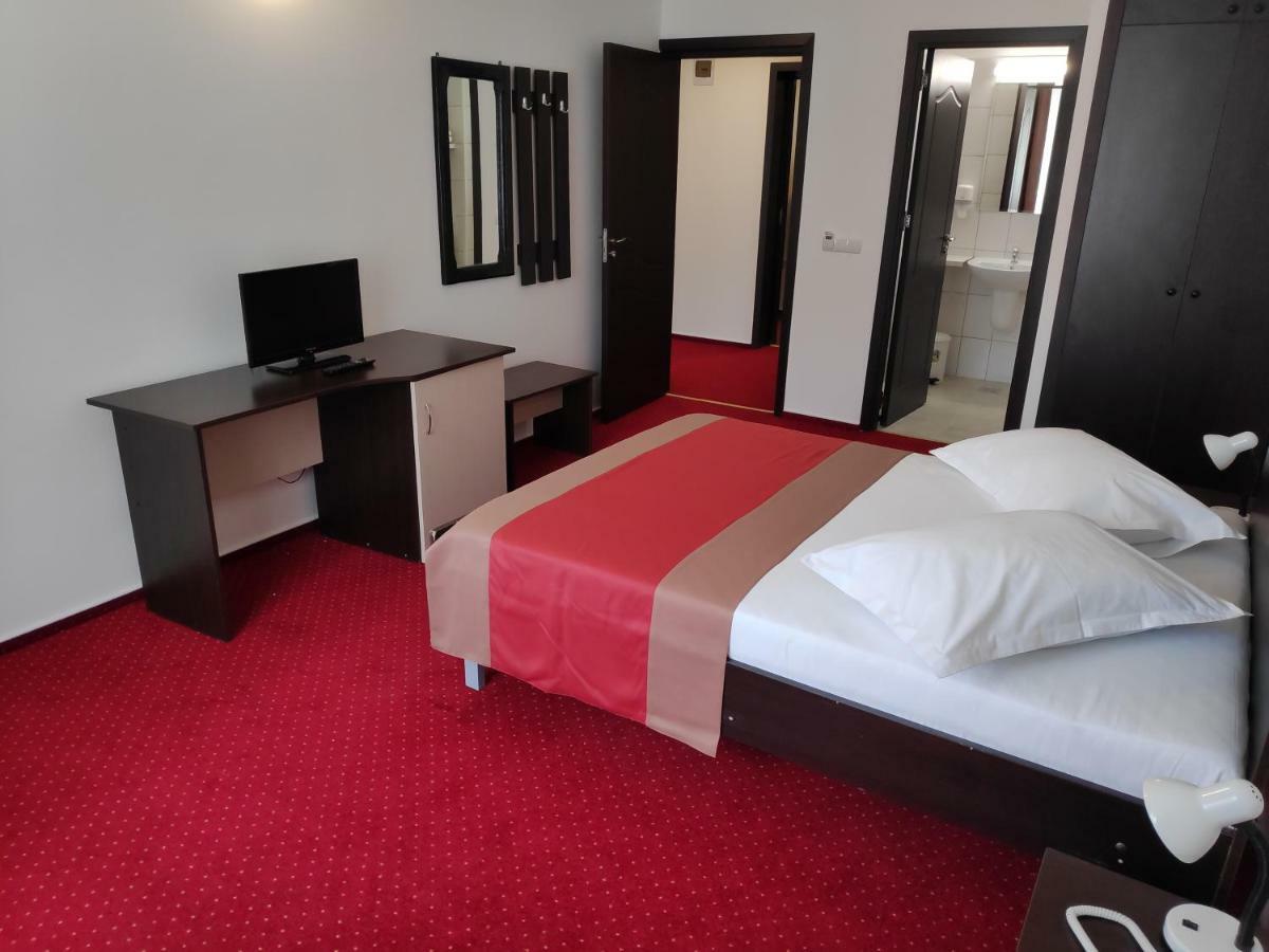 Hostel Caliman كاسيولاتا المظهر الخارجي الصورة