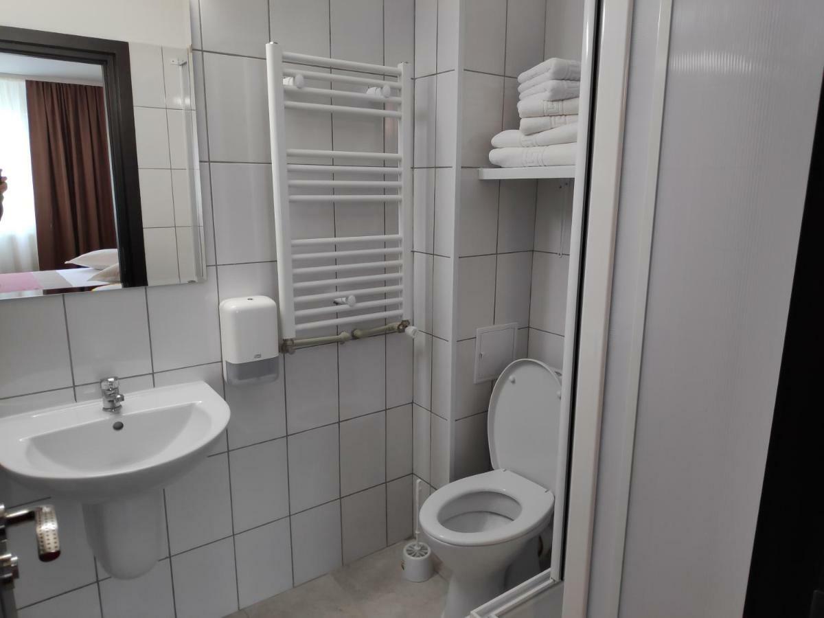 Hostel Caliman كاسيولاتا المظهر الخارجي الصورة